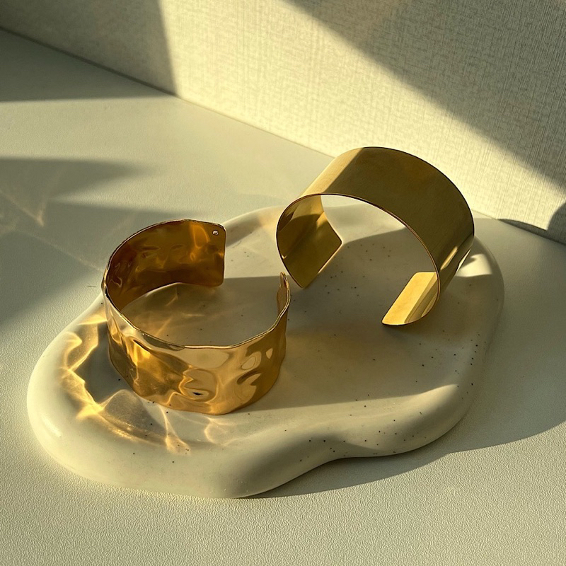 (ส่งได้ 14 เมย) Adore- Hammer gold bracelet