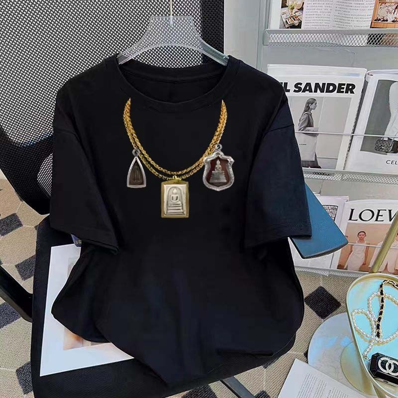 Y-T พร้อมส่ง! ⚡เสื้อยืดแขนสั้นชาย  เสื้อยืด oversize พิมพ์ “Amulet necklace” คุณภาพสูง ผ้าฝ้าย100% สวมใส่สบาย  ultrasoft