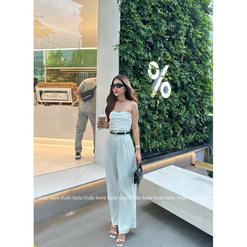 กางเกงเอวสูง กระบอกใหญ่ ผ้าพริ้ว จากร้าน Racha studio