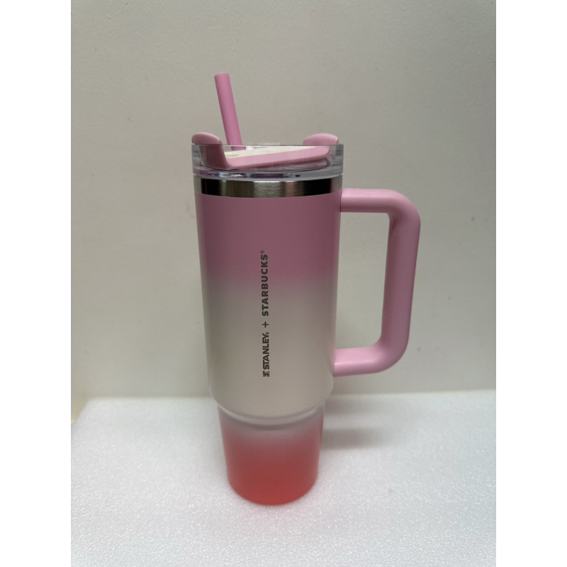 Stanley x Starbucks ของใหม่จาก ไต้หวันค่ะใบนี้ ขนาด 30oz/887ml  น้องสีสวยมากค่ะ