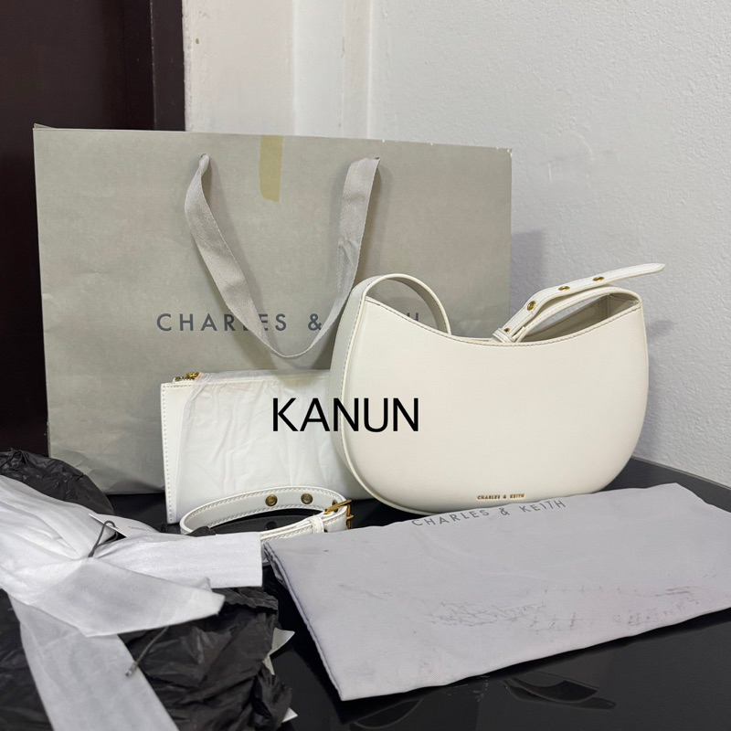 กระเป๋า charles&keith