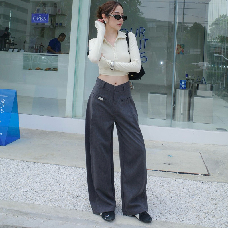 AMUSE BKK – Taggy High waist กางเกงขายาวติดแท๊ก ทรงกระบอกใหญ่เอวสูง – โปรปัง