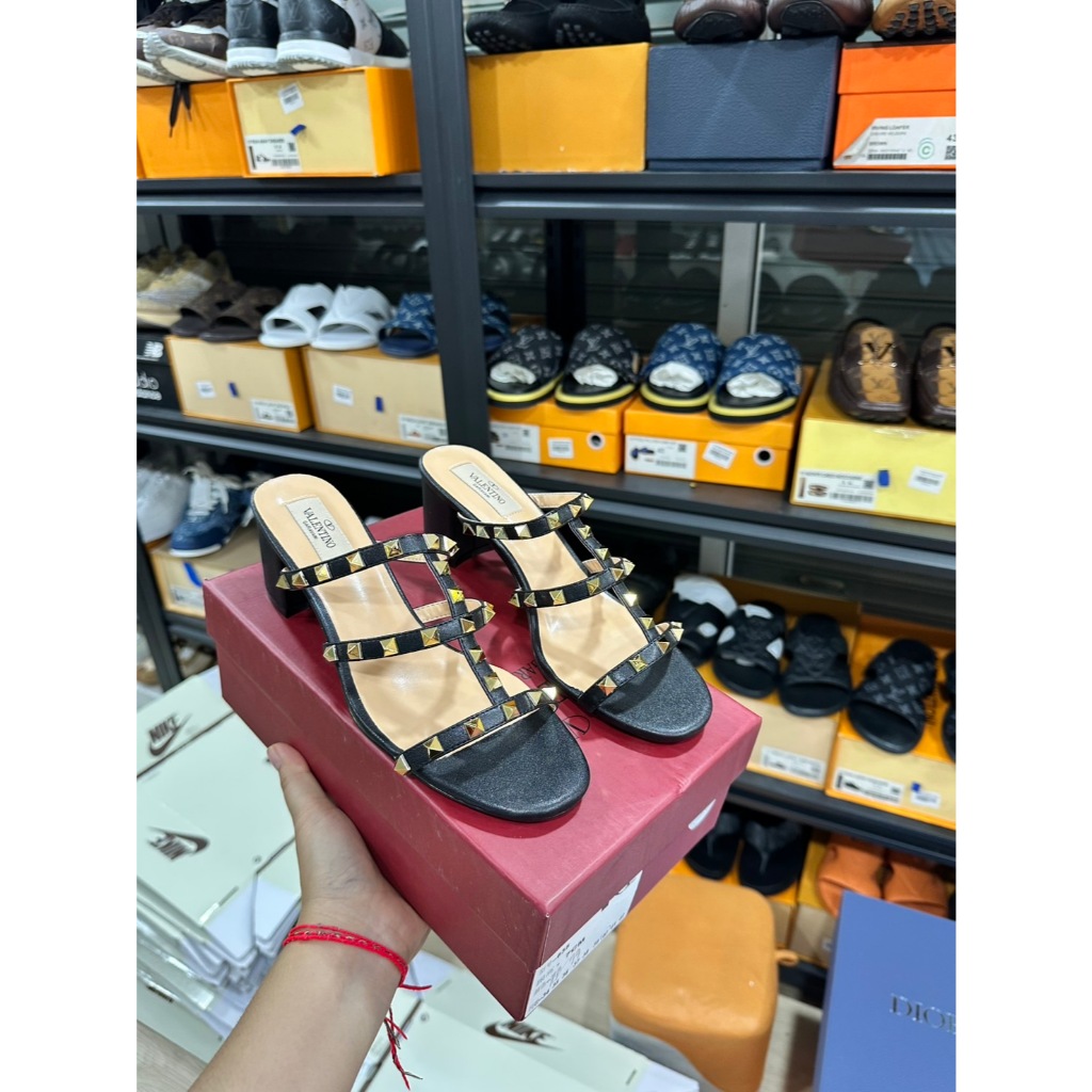 รองเท้ามีส้นผู้หญิง Valentino เกรด Hi end มีไซส์ 36-41