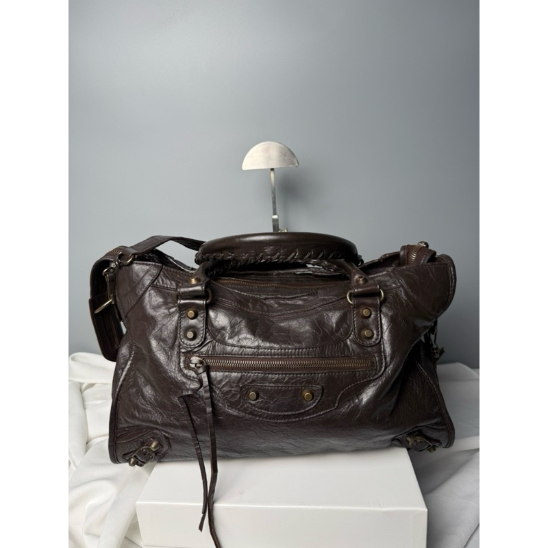 กระเป๋าสะพาย balenciaga city classic สีน้ำตาลเข้ม มือสองของแท้