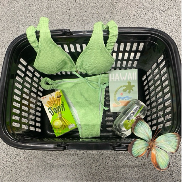 มาใหม่* Crinkle tied up bra with scrunchie string bikini set