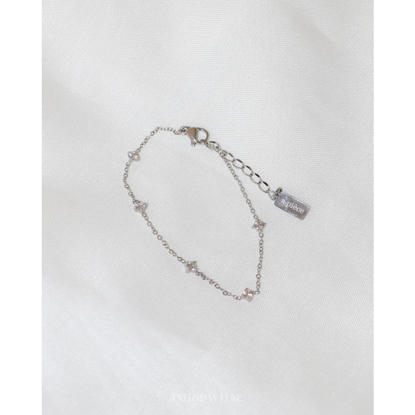 A.piece กำไล Everyday Luxe collection (waterproof) : [stainless steel] Classic mini crystal bracelet