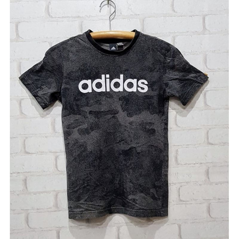 (Q44) เสื้อกีฬา เสื้อยืด Adidas แท้มือสอง อก 38 " ยาว 24 "