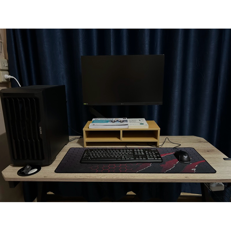 จอคอม LG UltraGear 24 นิ้ว IPS 180Hz มือสองเหมือนใหม่ อายุไม่ถึง 1 เดือน พร้อมขาจับจอ AOC 24gs60f-b