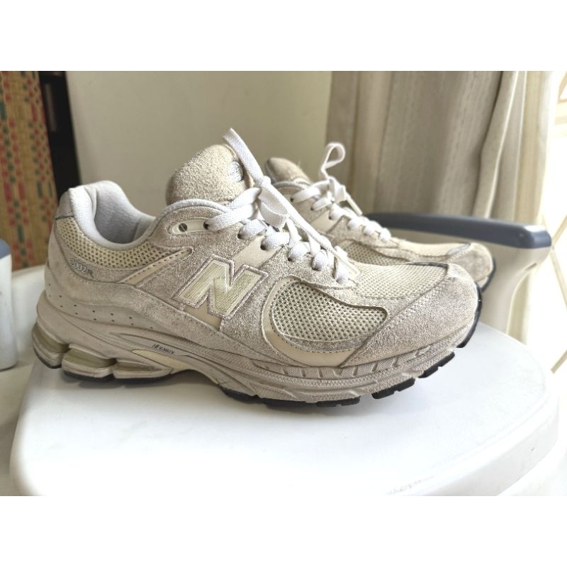 New​balance​ 2002R สีเบจ