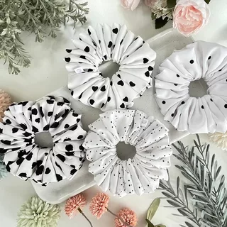 Lamoonist scrunchies • Polka dots collection