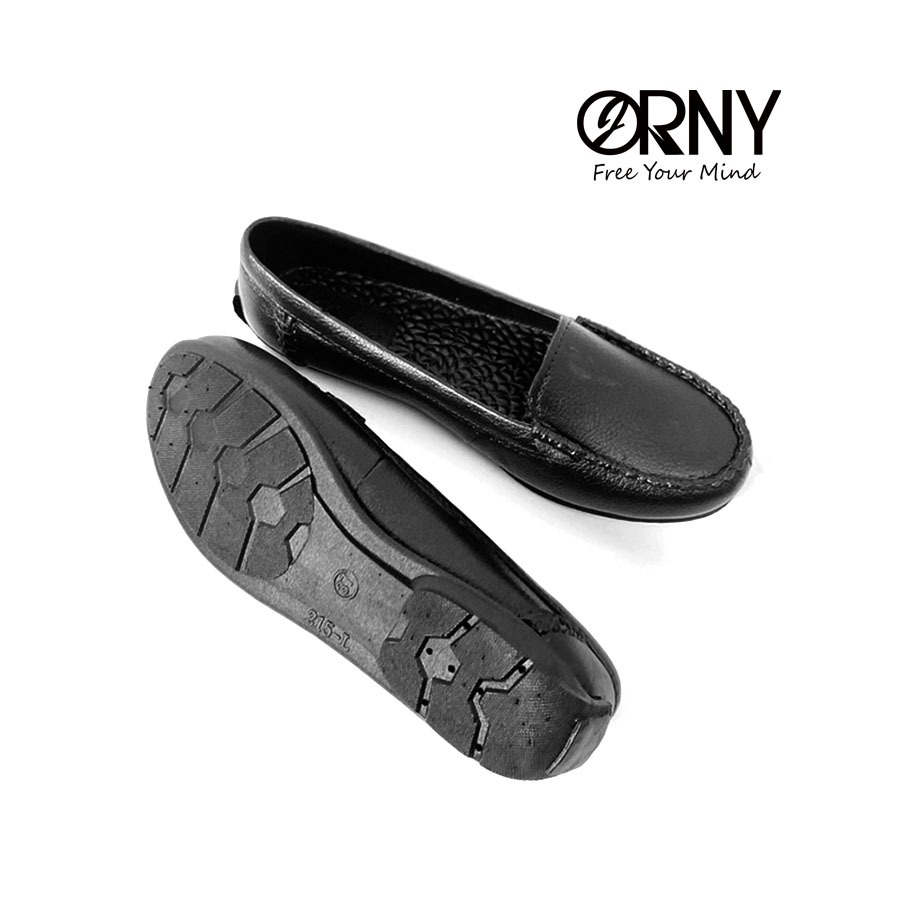 L215 รองเท้าโลฟเฟอร์แบบยาง ใส่ลุยน้ำได้  (แบบเรียบ) (สีดำ)