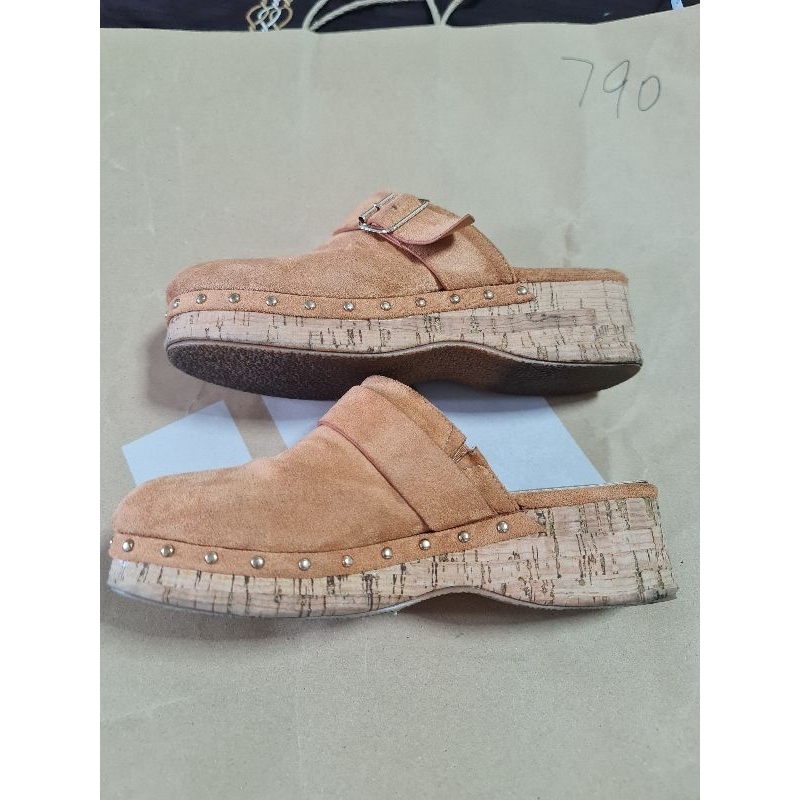 villain sf รองเท้าสตรี มือ2 ผ่านการใช้ ไซส์37 พิจารณาตามภาพ