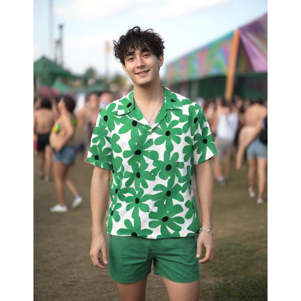 11.WOLF Hawaii Shirt  เสื้อเชิ๊ตแขนสั้นต่อลายดอกเขียว / H88