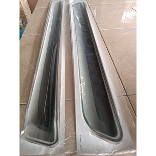 สติกเกอร์คาดแผงหน้ารถบนล่าง ISUZU DECA  ราคาต่อ1ชุด