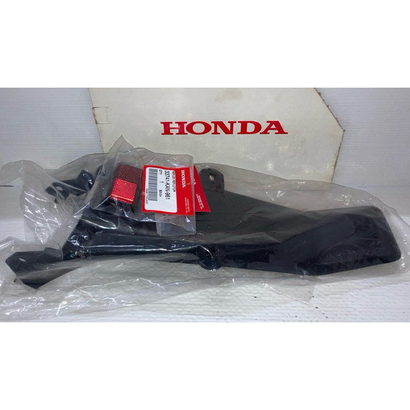 บังโคลนท้าย ทับทิม สมาย Smile110 2T (แท้ศูนย์ออนด้า) 80100-KET-900