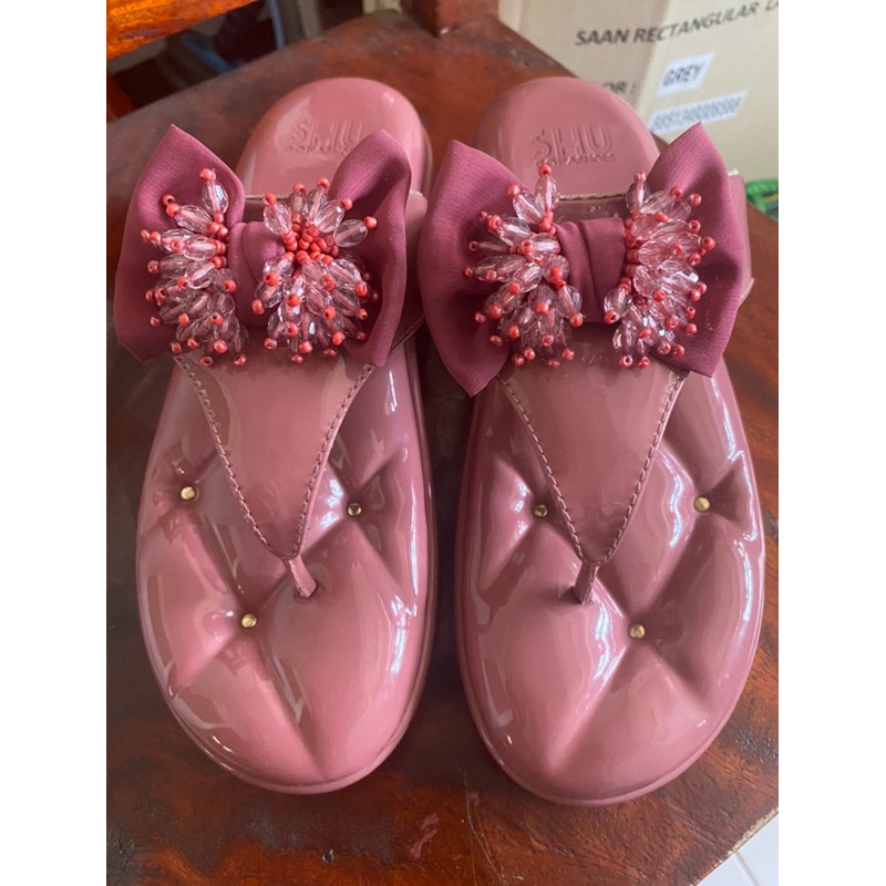 รองเท้า SHU มือ2ของแท้ ไซส์41 สีชมพู น่ารัก🎀💖