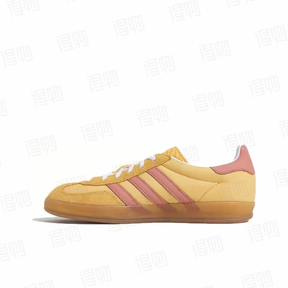 Adidas Originals GAZELLE รองเท้าผ้าใบผู้หญิงแบบต่ำที่เบาและกันกระแทก สีเหลืองและชมพู IE2959