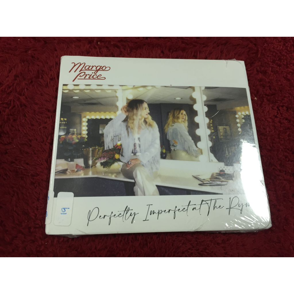 CD Margo Price – Perfectly Imperfect At The Ryman 28-53