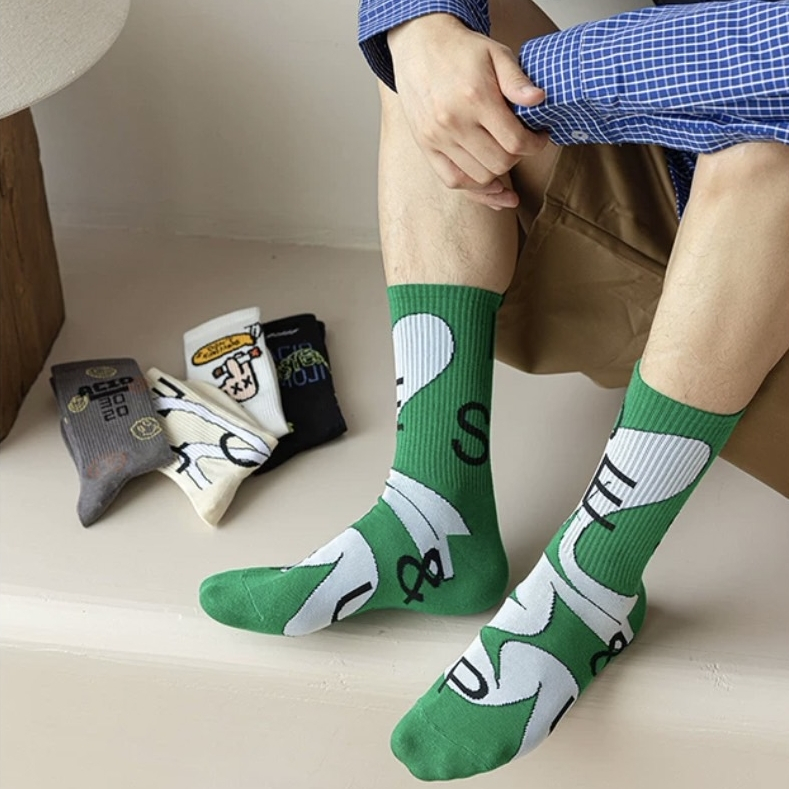 (ได้รับ 2-3 วัน)  จัดส่งจากประเทศไทย~ถุงเท้าข้อสูงลายกราฟฟิตี้ ผลิตจากผ้าฝ้ายแท้ เหมาะสำหรับทั้งชายและหญิง - รูปที่ 4