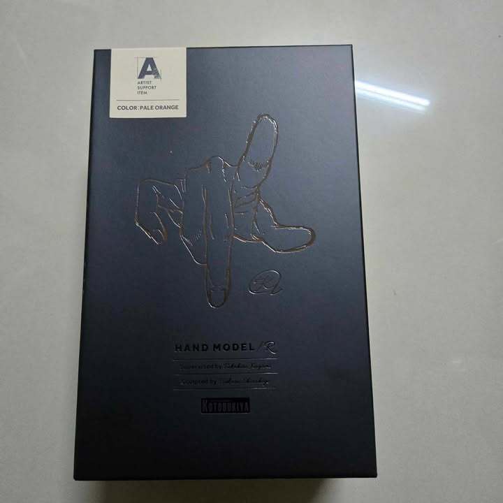 1/1 Artist Support Item Hand Model pale orange r