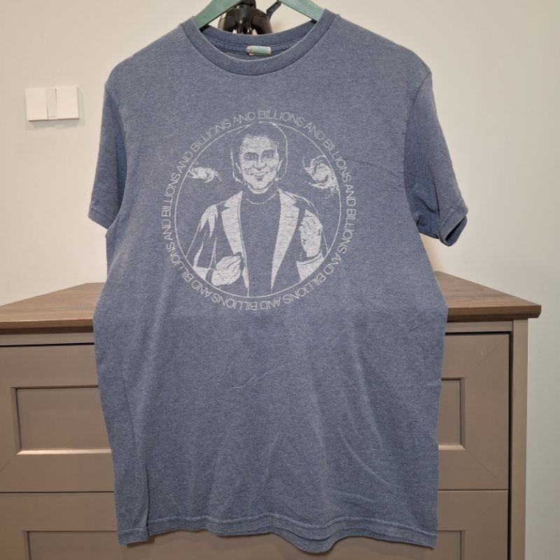 เสื้อยืด ลายหน้าคน Billion and Billion size M (AC01)