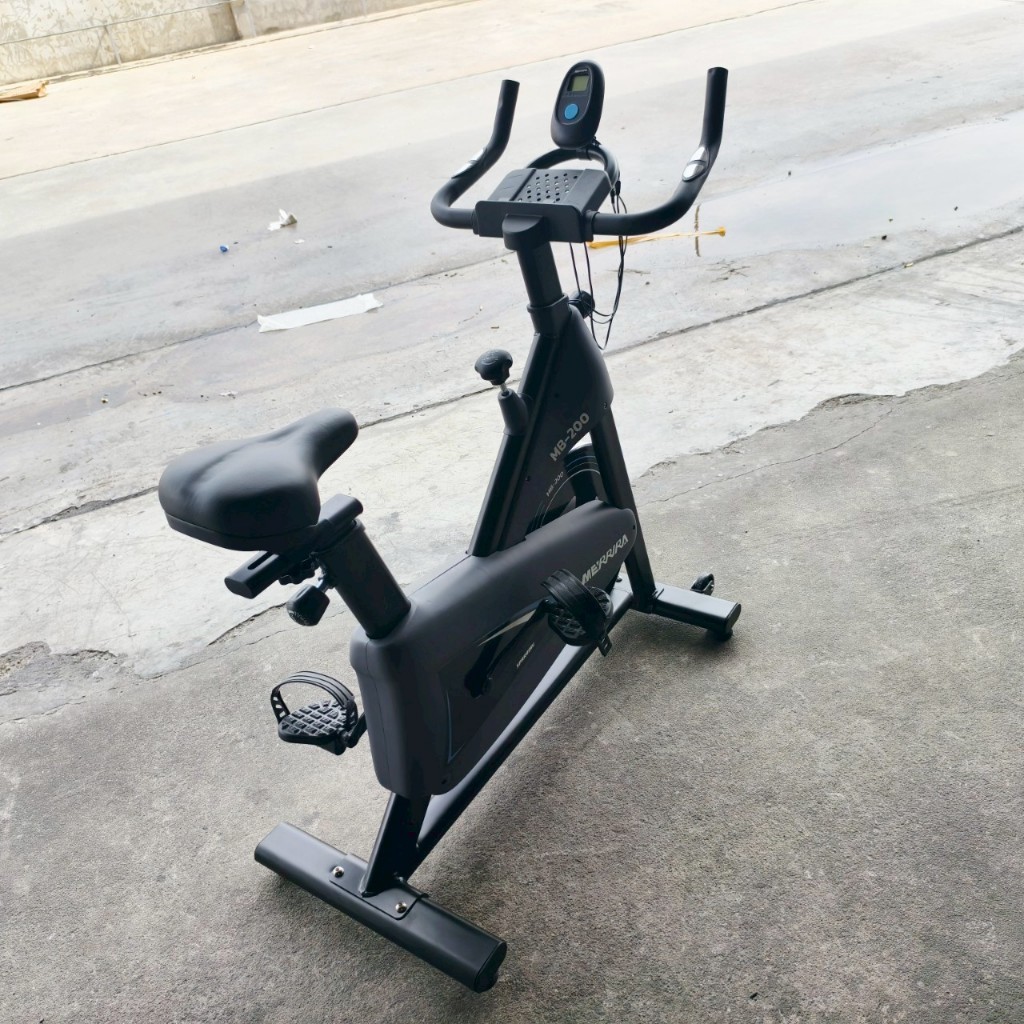 [ลดล้างสต๊อก] (จัดส่งเฉพาะกทม.) MERRIRA จักรยาน Spin Bike รุ่น MB-200 (สีฟ้า) จักรยานออกกำลังกาย ระบ
