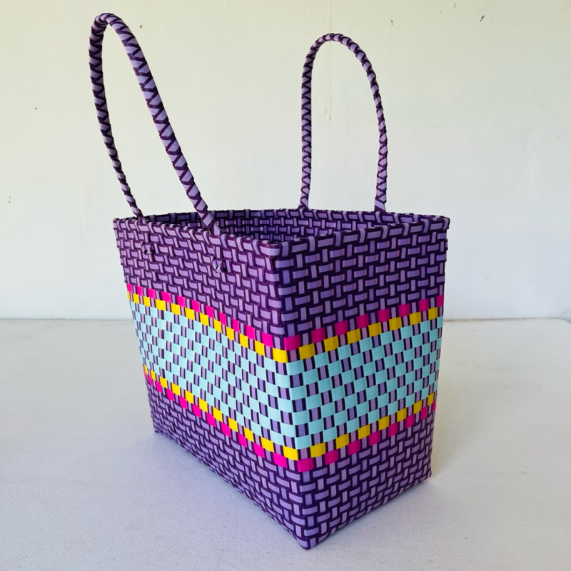 ตระกร้าน สานเส้นพลาสติกสานใหญ่ ขนาด กว้าง23 ยาว37 สูง30ซม.(ขอบปากตระก็ร้า)ตะกร้าสานพลาสติกตะกร้าจ่ายตลาด - รูปที่ 4