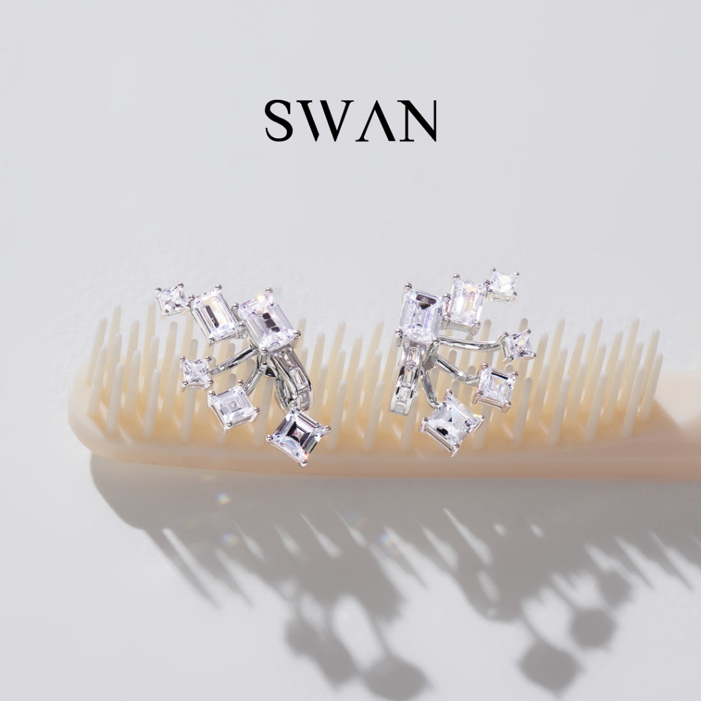 SWAN - Hollywood Glam Curve Ear Jacket ต่างหูเงินแท้ทรง Curve ฝังด้วยเพชรคิวบิวเซอร์โคเนีย