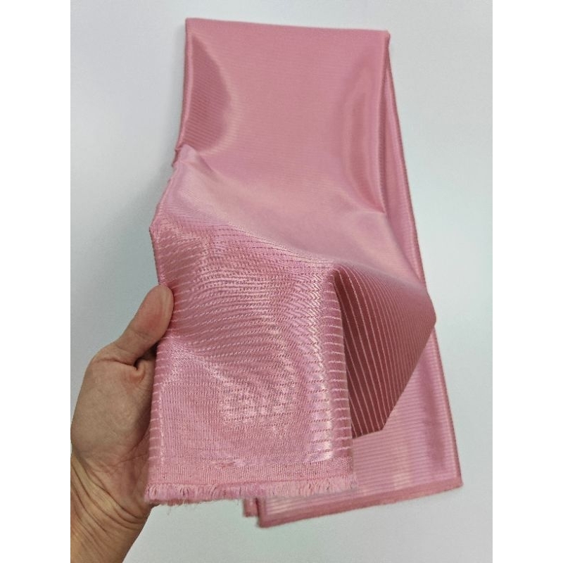 ผ้าซาติน เงา สวย หรู เนื้อนิ่ม หนากลาง ลายริ้วเล็ก หน้ากว้าง 142 cm  #ผ้าเมตร #ผ้าหลา #ผ้าตัดชุด