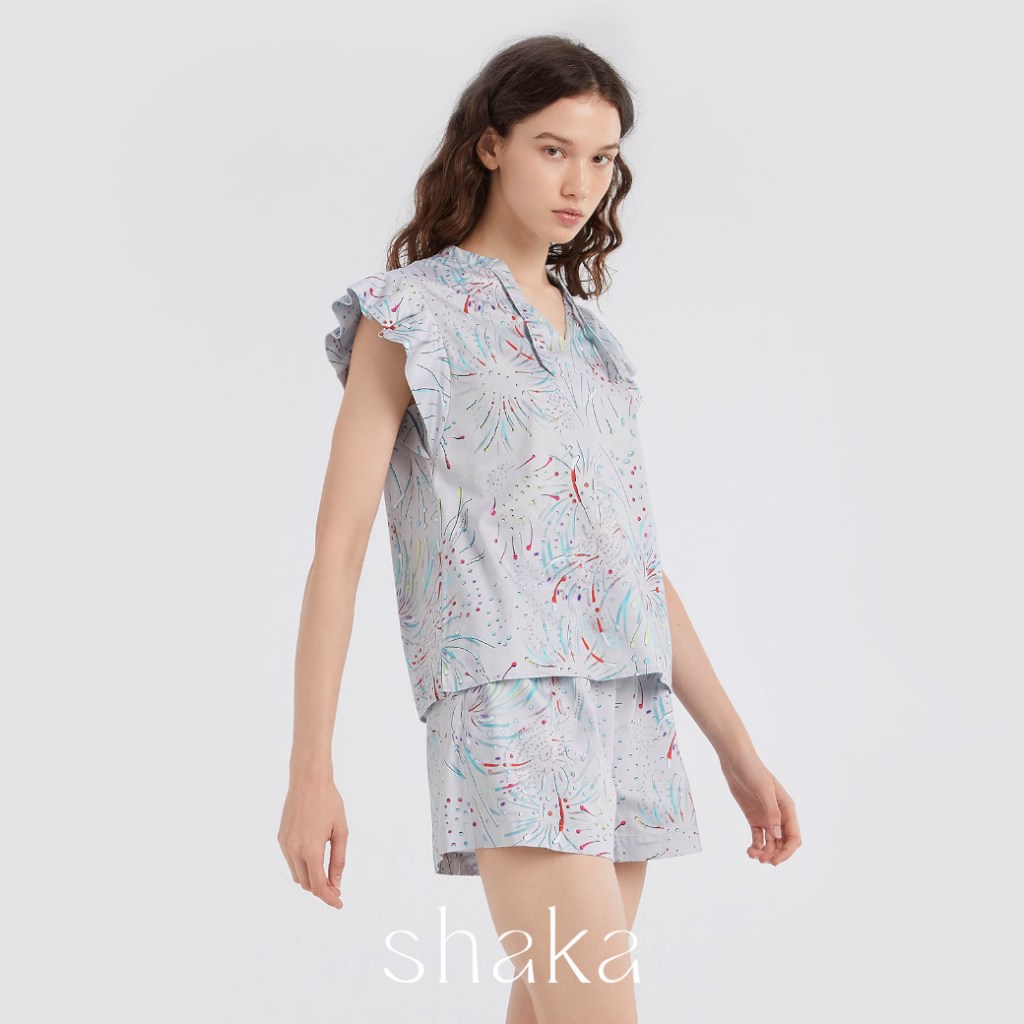 Shaka Leisure AW23 Firework Shorts กางเกงขาสั้นผู้หญิง โครงหลวมใส่สบาย ผ้าคอตตอนซาติน PN-8231010