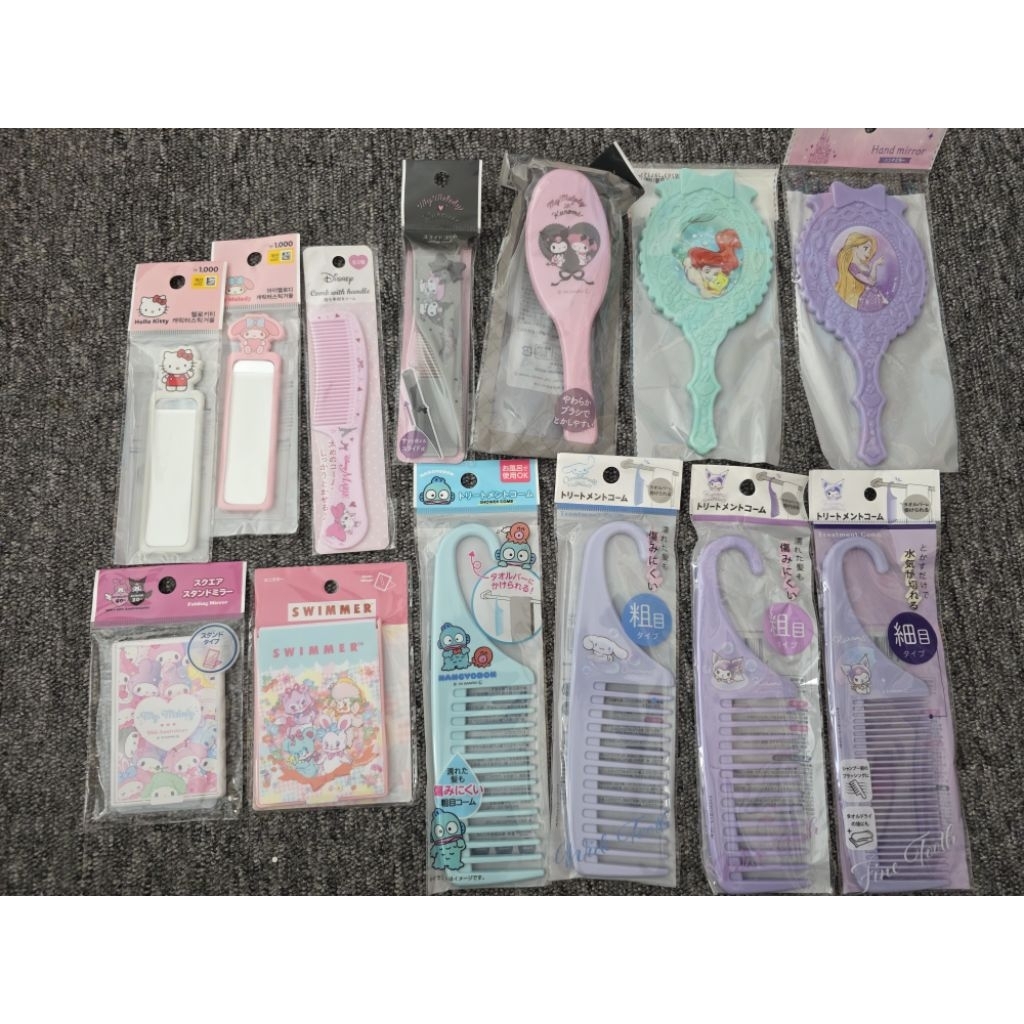 ~ พร้อมส่งจากเกาหลี & ญี่ปุ่น ~ หวี & กระจก ลาย Sanrio & Disney แบบพกพา ลิขสิทธิ์แท้ 100% ของแท้นะคะ 🇯🇵