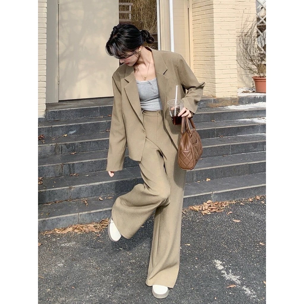 SUIT-28🍉เซ็ตทรงโอเวอร์ไซส์  กระดุม 1เม็ด สูทแฟชั่น สไตล์เกาหลี ใส่สวย ชุดเซ็ตผ้านิ่มใส่สบาย เบลเซอร์ ใส่ทำงาน ใส่ออกงาน🍉