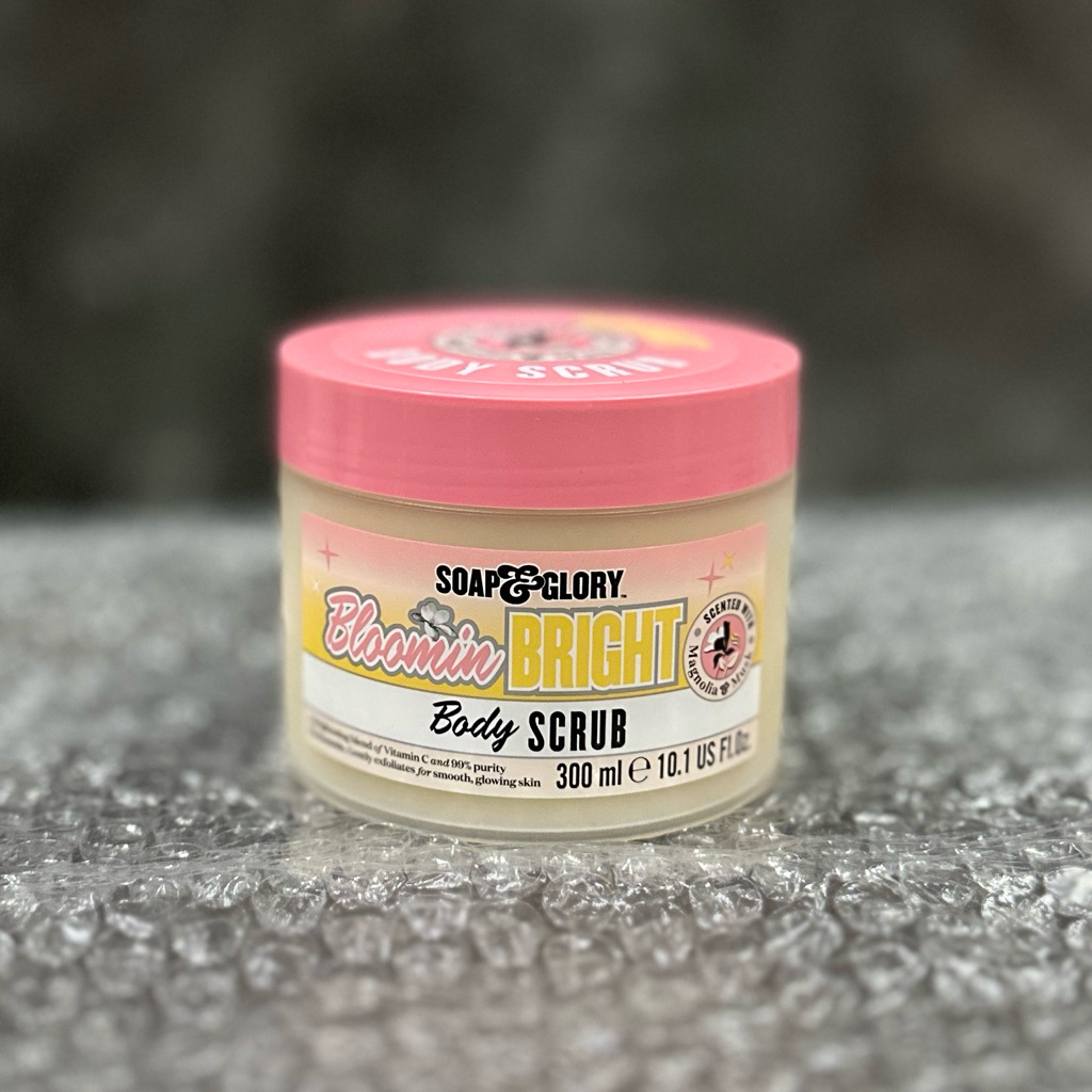 Soap & Glory Bloomin Bright Body Scrub 300 ml. โซพ แอนด์ กลอรี่ บลูมมิ่น ไบร์ท บอดี้ สครับ 300 มล.