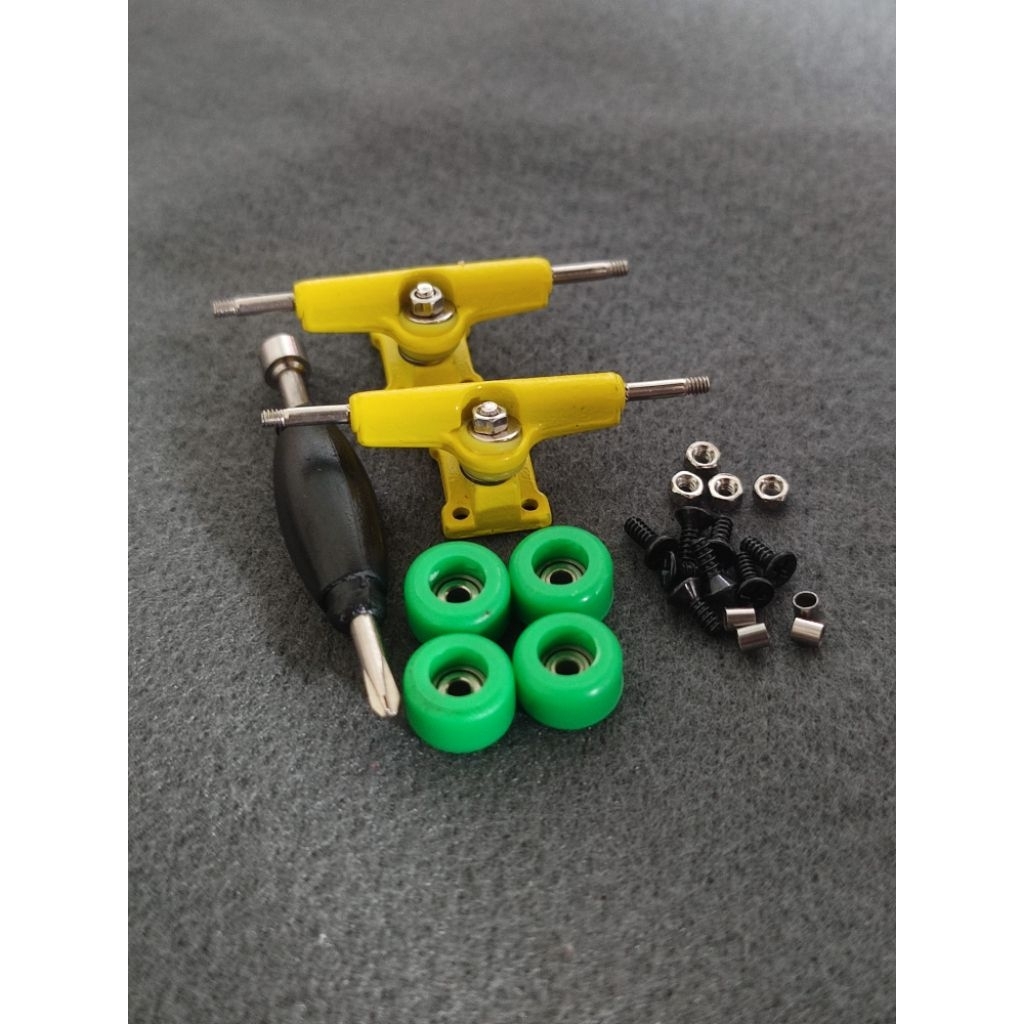 ดูโอ้เซ็ต ทรัค ล้อ สแตนดาด พร้อมชุดน็อตและไขควง เลือกสีได้ตามใจชอบ - รูปที่ 4