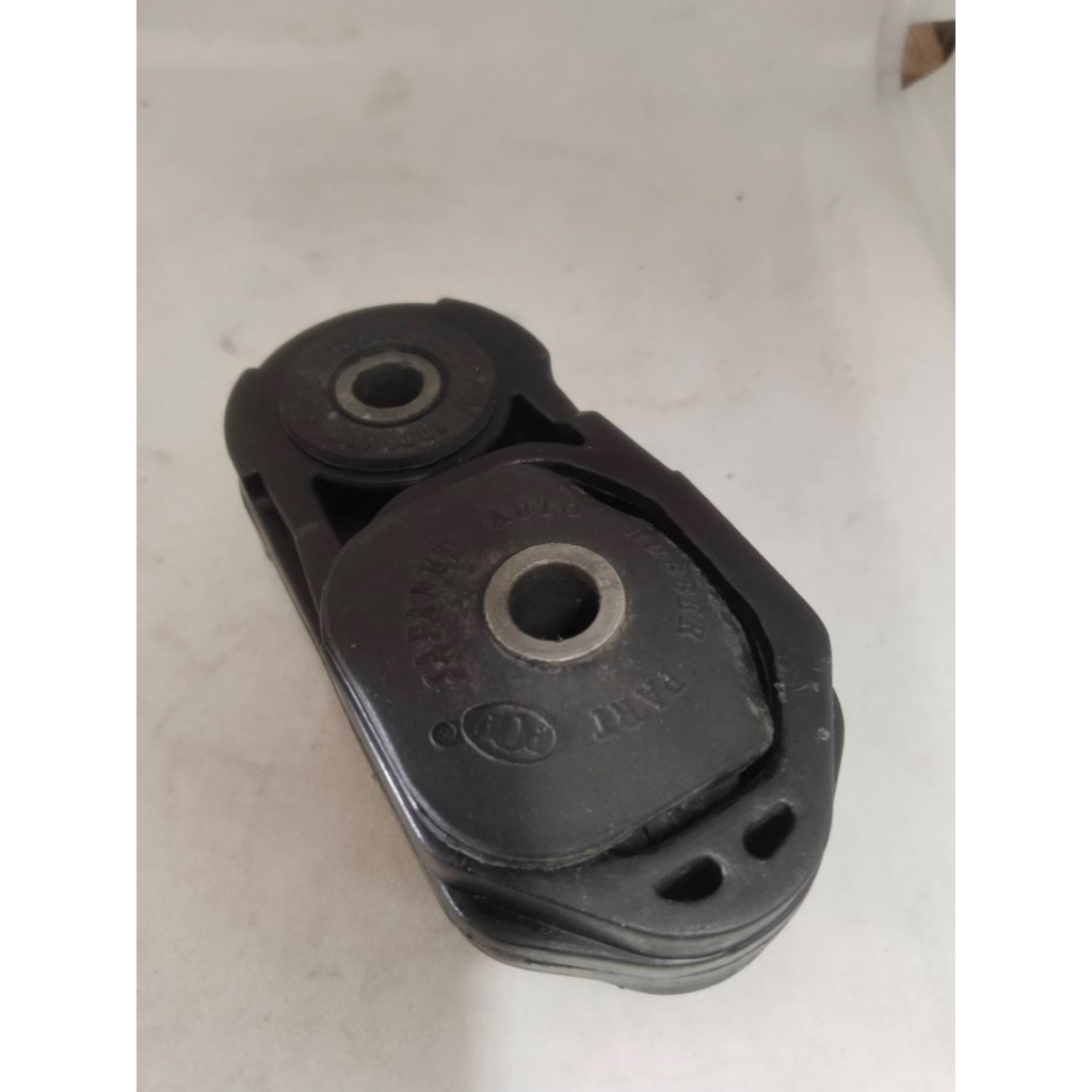 ยางแท่นเครื่องหน้า บูชแท่นเครื่องหน้า  11350-50Y00 นิสสัน NISSAN B13 NV FR  1 ชิ้นราคา 360 บาท