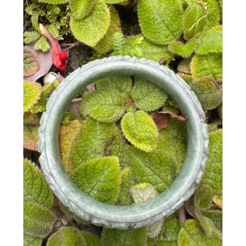 กำไล หยกพม่าแท้เจไดต์ Type Aขนาด 58.7 mm กว้าง 15.8 mm ราคา 699.-บาท(รหัสB29)