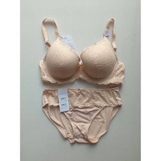 Sabina ชุดชั้นในรุ่น Habpy Lady (มีโครง) ฟองน้ำไม่ดันทรง รหั…