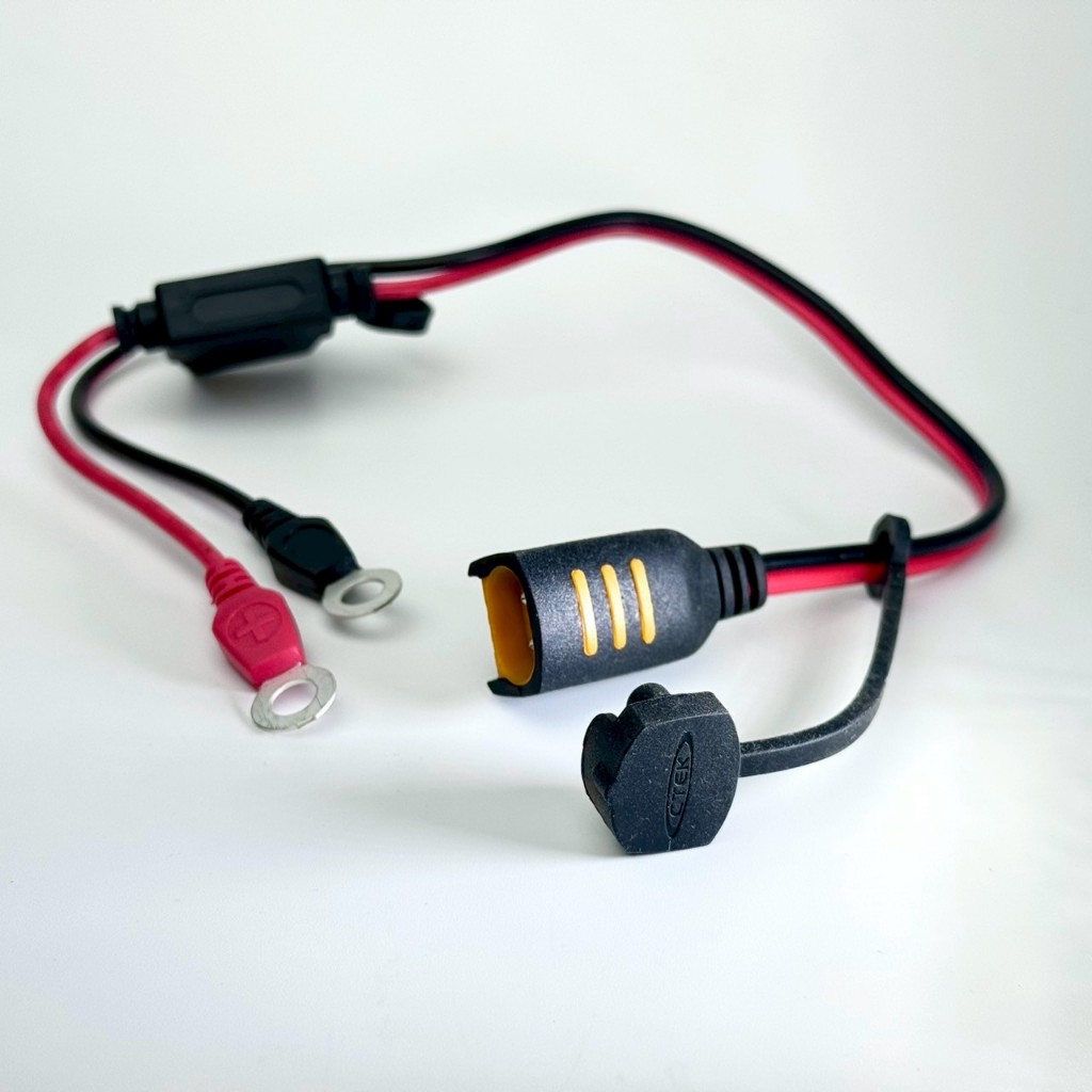 Connect Eyelet M8 ขั้วตาไก่ที่ติดตั้งง่ายเข้ากับแบตเตอรี่ มีฟิวส์ 15A ไม่มีไฟบอกสถานะ ไม่กันน้ำ ไม่มีประกัน