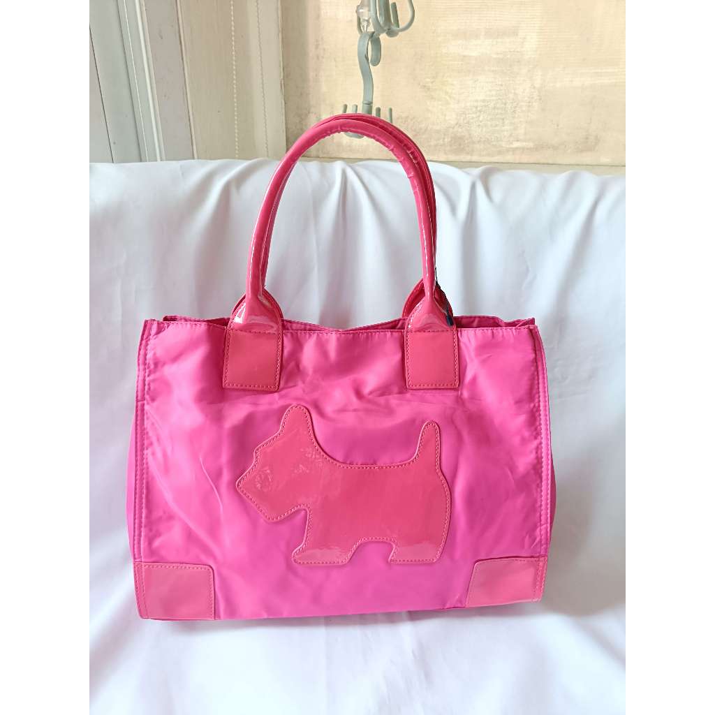 ♥️กระเป๋าผ้ามือสอง Agatha Paris แท้♥️สีชมพูบานเย็น♥️สภาพ 95%(ไม่ผ่านการใช้งาน)♥️ผ้าไนลอน คล้องไหล่ ♥