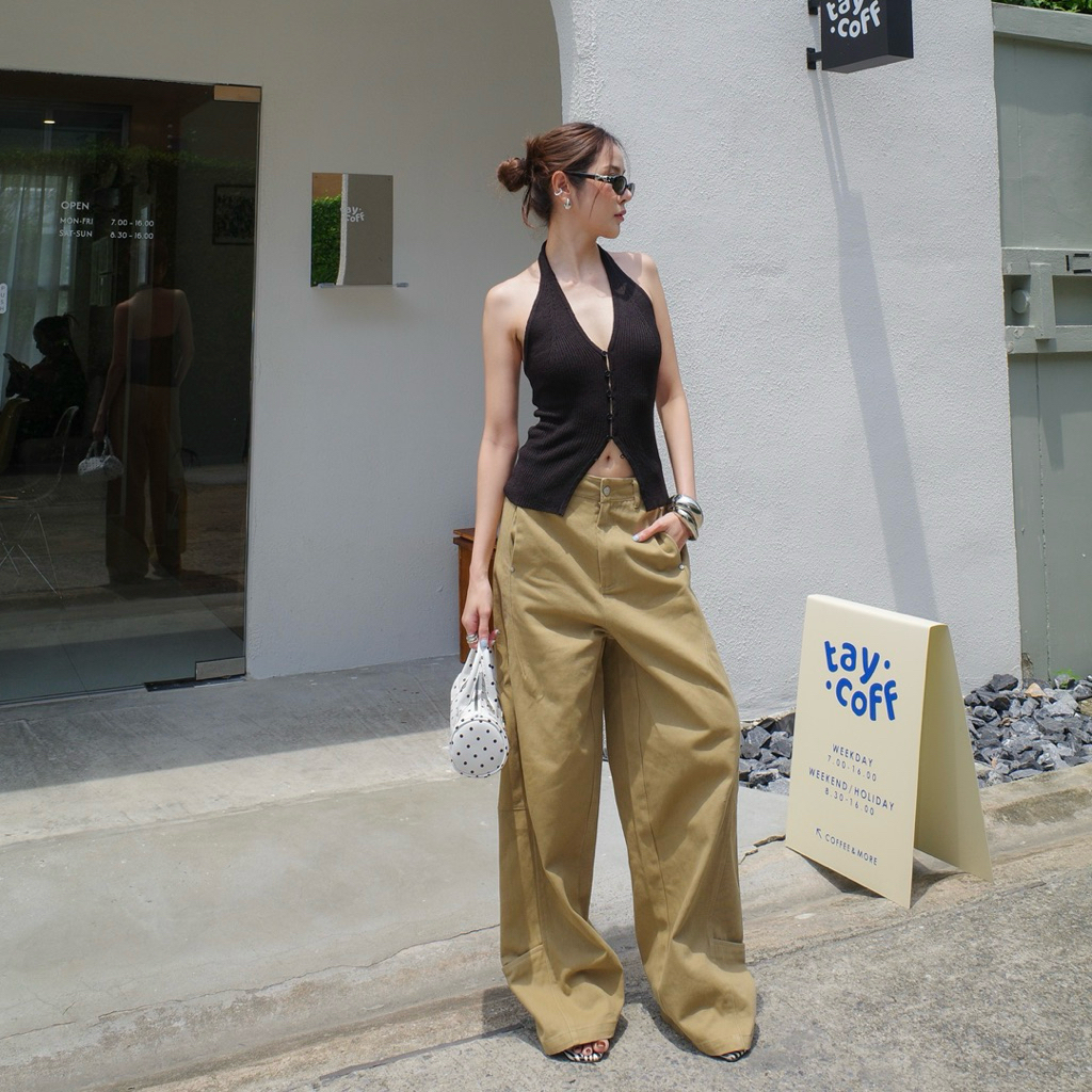 AMUSE BKK - Olive Straight Pants กางเกงขายาวทรงกระบอกตรง ดีเทลหมุดปั้มแบรนด์ ผ้าคอตตอลเดนิม