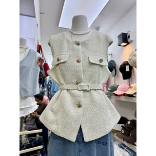 Zara tweed top  ปล่อยผ่านไปไม่ได้นะคะรุ่นนี้ ดีเทลเลอค่า  เข…