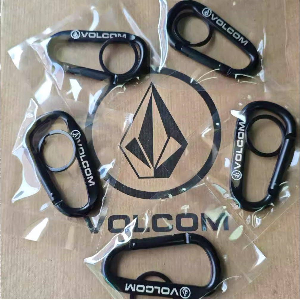 [ 💥ส่งฟรี 199.-] พร่อมส่ง 📦 พวงกุญแจ VOLCOM CARABINER (ห่วงตะขอ, พวงกุญแจตะขอ)