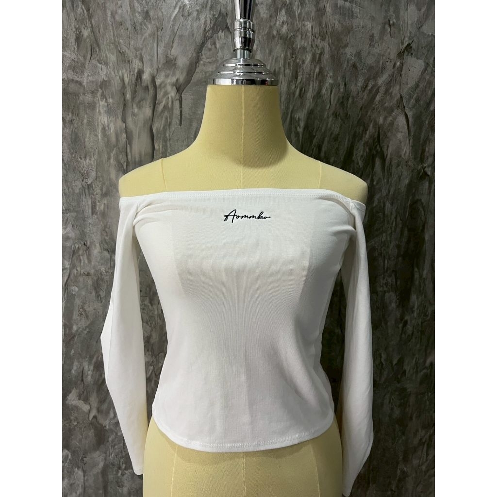 เสื้อปาดไหล่Atipaพร้อมส่ง