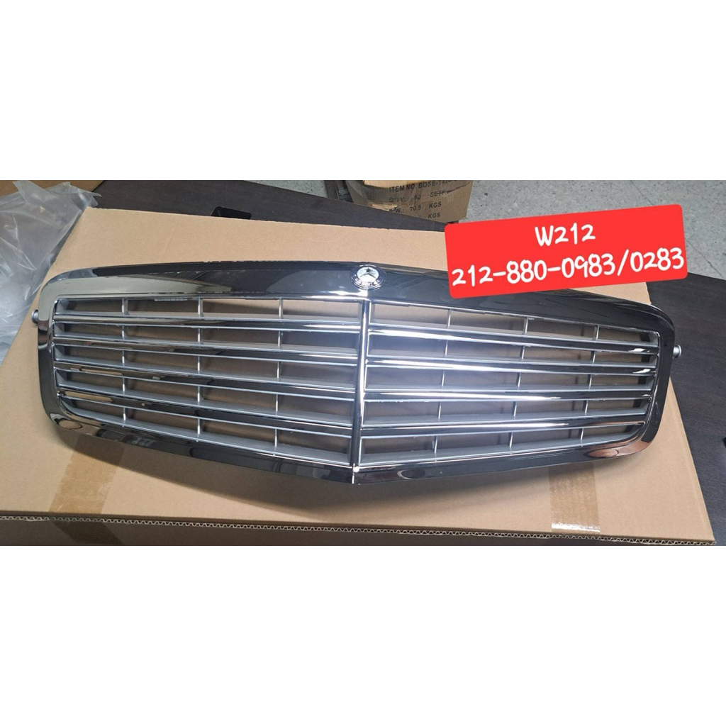 BENZ หน้ากระจัง กระจังหน้า สำหรับรถเบนซ์ รุ่น W212 OE:212 880 09 83 /212 880 02 83 Made in Taiwan