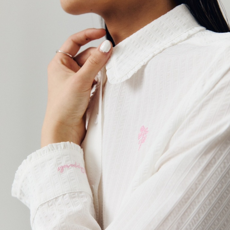 EVERYDAY APPRELS ruffle shirt เสื้อเชิ้ตผ้าคอตตอนบาง