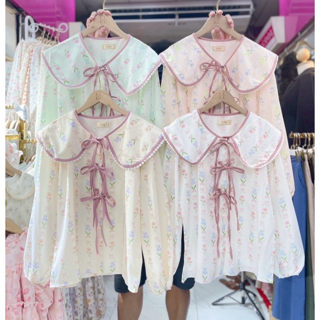 ป้าย Lilly เสื้อผ้าครัชคอบัวแต่งลูกไม้กุ้นสีผูกโบว์น่ารัก ๆ อก 43 นิ้ว ยาว 24 นิ้ว