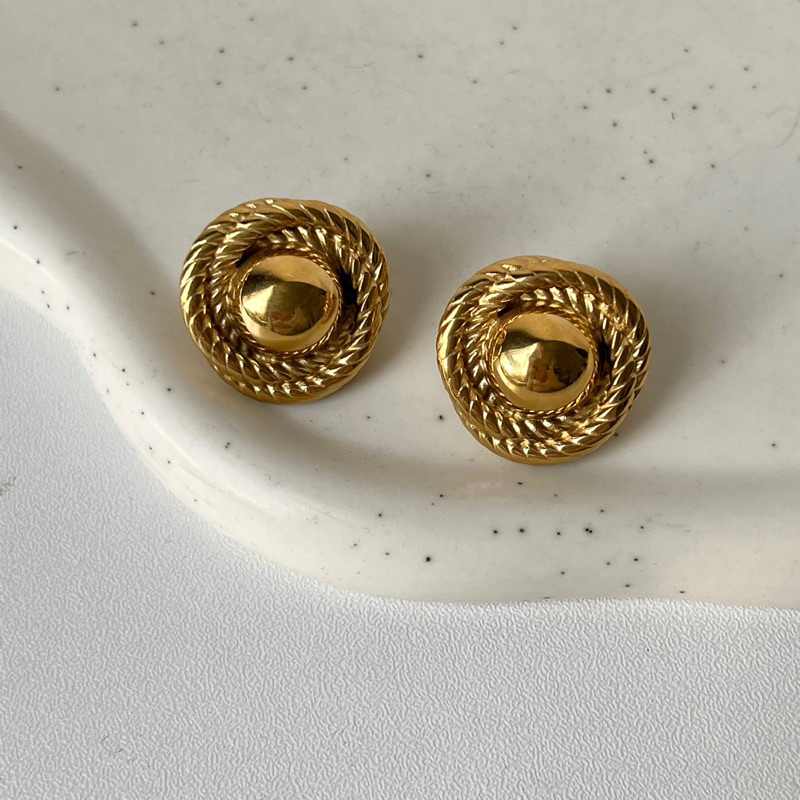 Adore- Olivia gold earring