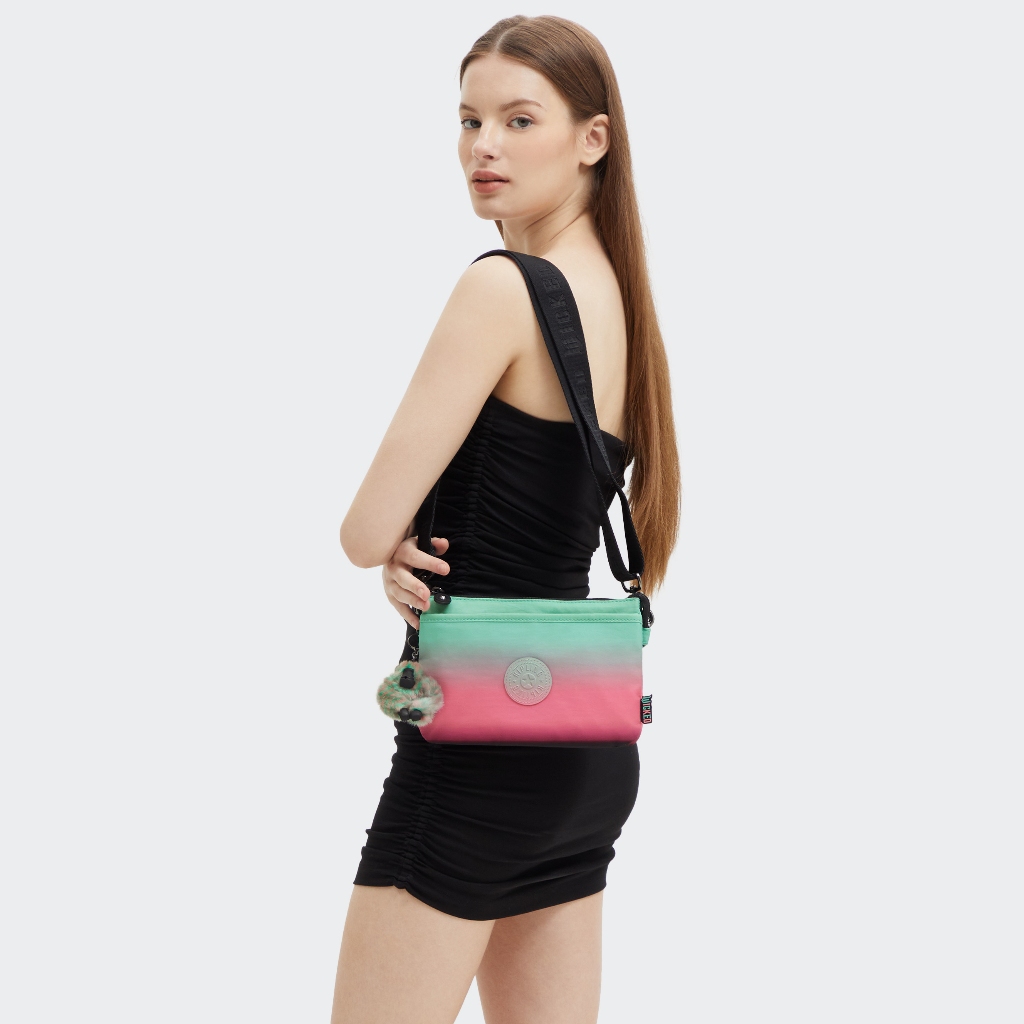 กระเป๋า Kipling รุ่น RIRI สี Gradient Magic