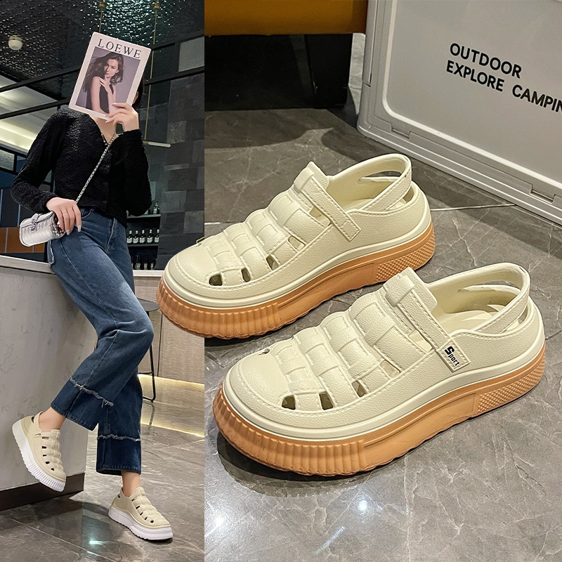 พร้อมส่ง รองเท้าแตะ รองเท้านิ่ม กันลื่น มี 3 สีให้เลือก บ้านรองเท้าแตะ ระบายอากาศได้
