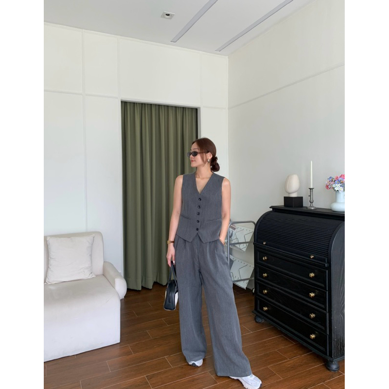 Charlotte irony | Camille vest Set